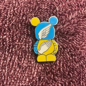 Vinylmation Jr Mystery Pin This and That Wing and a Prayer